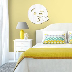 Espelho Decorativo Emoji Beijo Coração